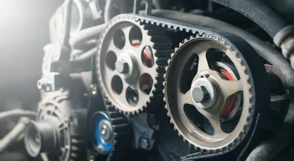 Czy w Toyota RAV4 jest pasek czy łańcuch rozrządu? Kluczowe różnice