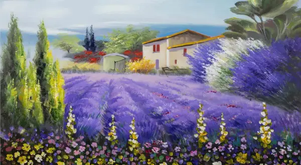 Peinture de la nature : un champ de lavande violette s'étend devant une maison provençale. Des cyprès verts et des fleurs colorées bordent le paysage.