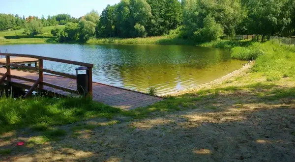 Jezioro Dworackie: raj dla wędkarzy i miłośników przyrody