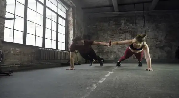 CrossFit: Czy warto? Zalety, wady i koszty treningu