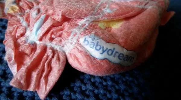 Pampersy do pływania w Rossmannie – idealne dla Twojego dziecka