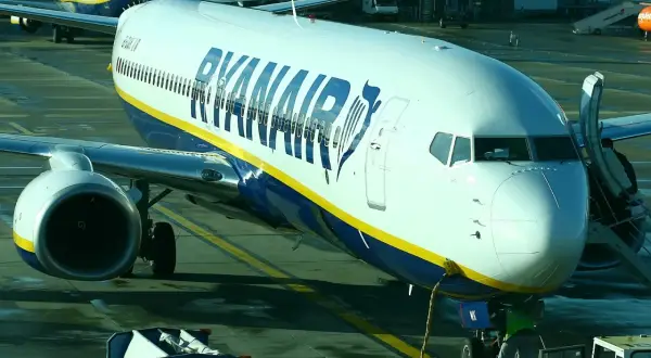 Ryanair: Oszczędź na lotach! Jak uniknąć drogiego przewalutowania?