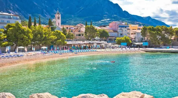 Najpiękniejsze miejsca w Chorwacji na wakacje z dziećmi - odkryj bezpieczne plaże i atrakcje