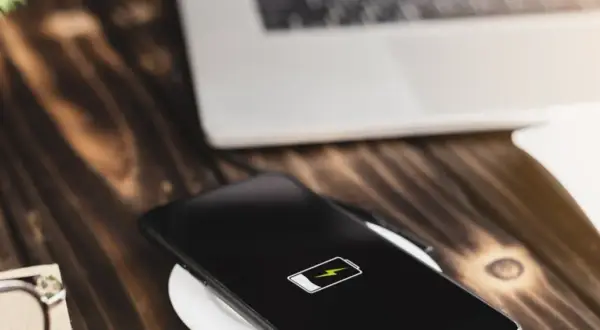 Czy tryb oszczędzania baterii niszczy baterię iPhone? Oto prawda!