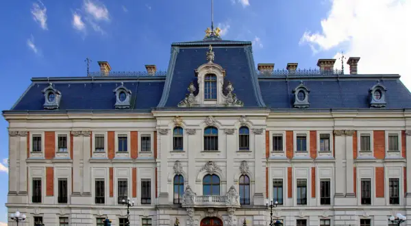Zamek w Pszczynie: Fascynująca historia i architektura dwóch epok