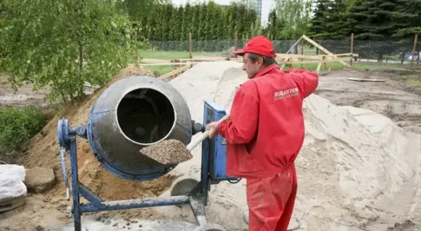 Jak zrobić zaprawę murarską w betoniarce – krok po kroku do idealnej mieszanki