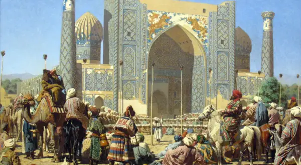 Scena z bazaru w Azji Środkowej, z ludźmi w barwnych strojach, wielbłądami i koniami przed ozdobnym budynkiem. To przykład orientalizmu co to.