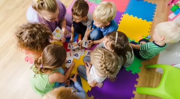 Ile godzin w przedszkolu jest bezpłatnych? Sprawdź, co musisz wiedzieć