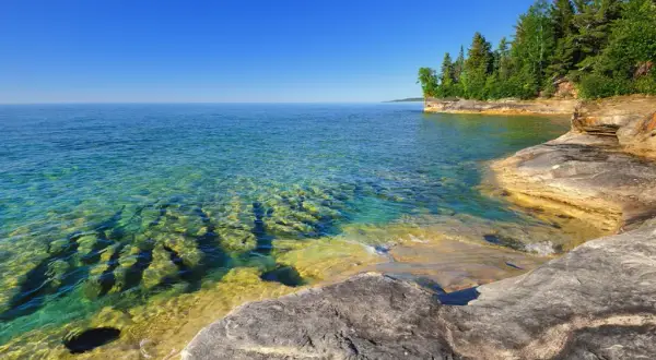 Wielkie jeziora amerykańskie: ich znaczenie, zagrożenia i historia