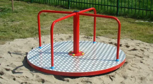 Jak zrobić karuzelę na plac zabaw - proste kroki i bezpieczeństwo