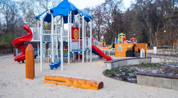 Twój plac zabaw jest niebezpieczny? Działaj! Poradnik zgłaszania