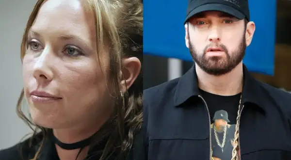 Kim Scott, była żona Eminema, obok rapera w czapce.
