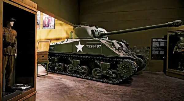 Czołg Sherman w Muzeum II Wojny Światowej w Gdańsku. Warto zobaczyć, jak wyglądał sprzęt aliantów.
