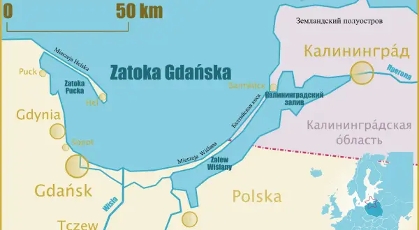 Mapa pokazuje Zatokę Gdańską, która jest częścią Morza Bałtyckiego. Widać miasta takie jak Gdynia, Sopot, Gdańsk, Tczew i Elbląg.