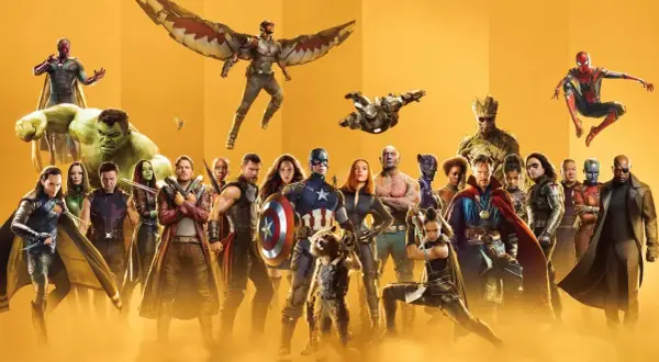 Wielu marvel bohaterów, od Hulka po Kapitana Amerykę, gotowych do walki.