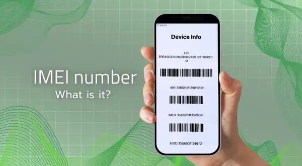 Dłoń trzyma smartfon z ekranem "Device Info", gdzie widoczny jest numer IMEI telefonu.
