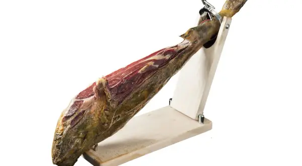 Jamón de pata negra Nijar curado, listo para cortar y disfrutar.