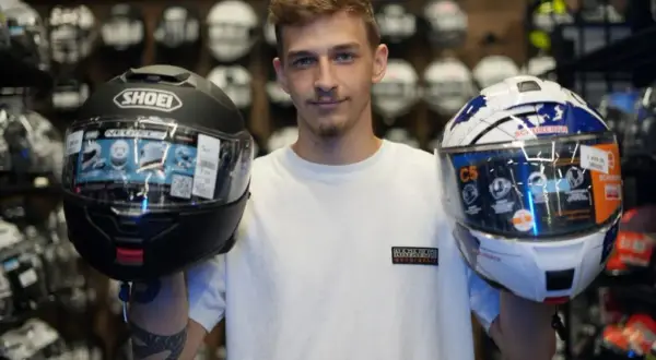 Kask motocyklowy do 500 zł: Bezpieczny wybór z ECE 22.06? Ranking