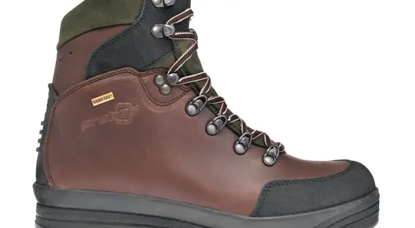 Buty na szlaki górskie: Wybierz idealne i bezpieczne obuwie!