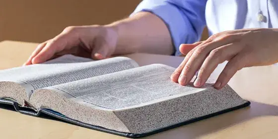 Na czym polega wiara jehowych? Poznaj kluczowe zasady i przekonania