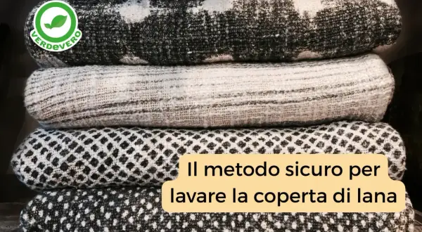 Coperte di lana merinos impilate. Il metodo sicuro per lavare la coperta di lana, evitando che la lana merinos si restringe.