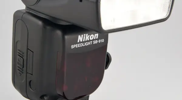 Nikon lampa błyskowa: błędy, które popełniasz przy wyborze speedlight'a