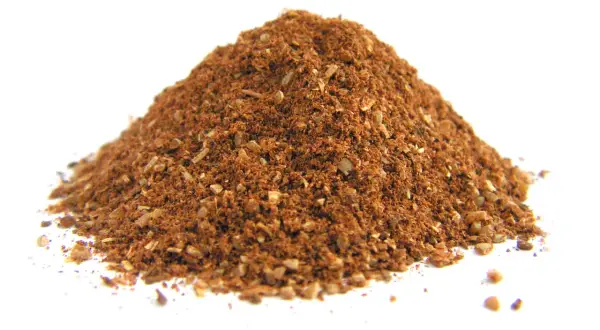 Garam masala, aromatyczna mieszanka przypraw. Gdzie kupić w Krakowie? Szukaj w sklepach z przyprawami i azjatyckich.