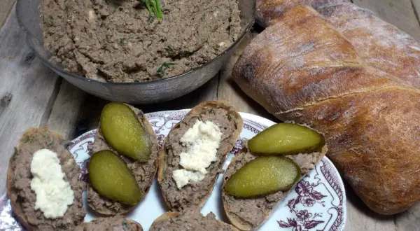 Co zamiast wątróbki do pasztetu? Zaskakujące alternatywy, które pokochasz