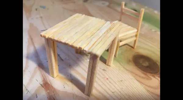 Jak zrobić krzesło z patyczków po lodach? Prosty przewodnik DIY