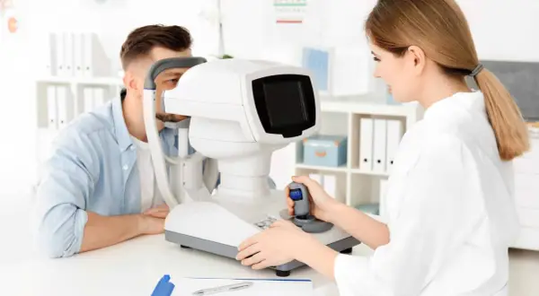 Gdzie przyjmuje okulista dr Szafran? Sprawdź lokalizacje i godziny