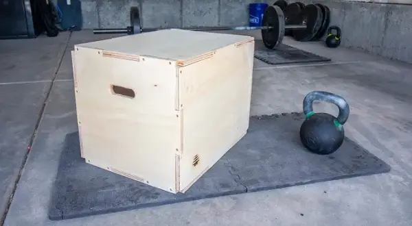 Jak zbudować skrzynię do crossfitu DIY? Poradnik krok po kroku