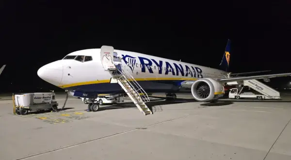 Ryanair bagaż 2026: Spakuj się sprytnie i unikaj ukrytych opłat!