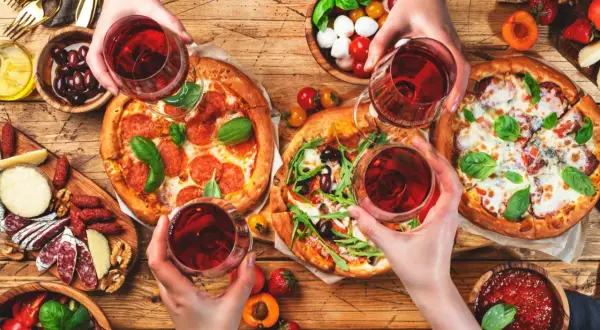 Jak w dym pizza & wino - wyjątkowe smaki w Bolesławcu, które musisz spróbować