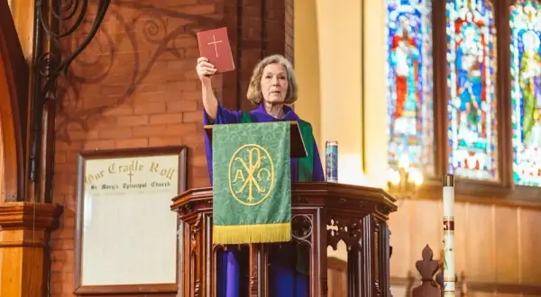 Kiedy jest czytanie na mszy? Poznaj kluczowy moment liturgii słowa