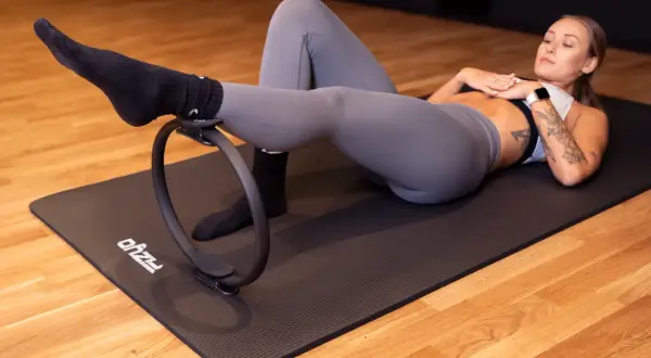 Joga czy pilates na kręgosłup – co lepiej pomaga na ból i postawę?