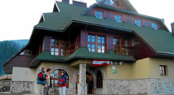 Schronisko górskie: Kiedy MUSI dać nocleg, a kiedy MOŻE odmówić?