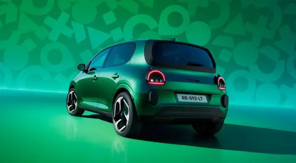 Grön Renault Twingo med modern design. Njut av tryggheten med renault nybilsgaranti.