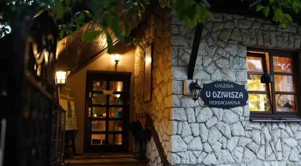 Gdzie zjeść w Kazimierzu? Odkryj najlepsze restauracje i smaki