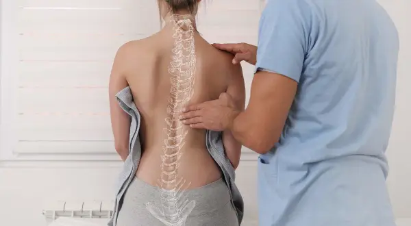 Rehabilitacja kręgosłupa: Ile trwa? Poznaj szacunkowe ramy i czynniki