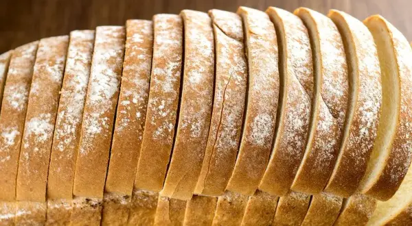 Czy chleb żytni ma gluten? Dowiedz się, czy jest bezpieczny dla Ciebie