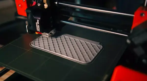 Drukarka 3D: Ile kosztuje start? Całkowity budżet i ukryte koszty.