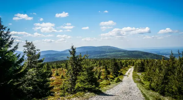Szklarska Poręba: Karkonosze i Izery które góry dla Ciebie?