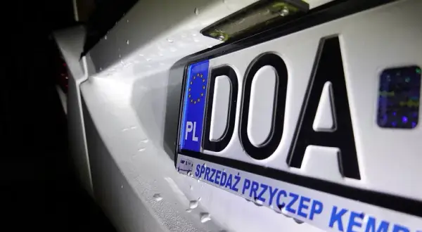 Ile kosztuje rejestracja przyczepy kempingowej? Sprawdź ukryte opłaty
