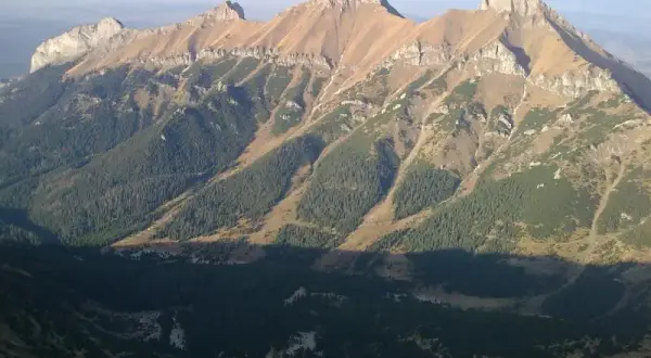 Tatry Słowackie: Zamknięte szlaki od 1.11 do 14.06 planuj bezpiecznie!
