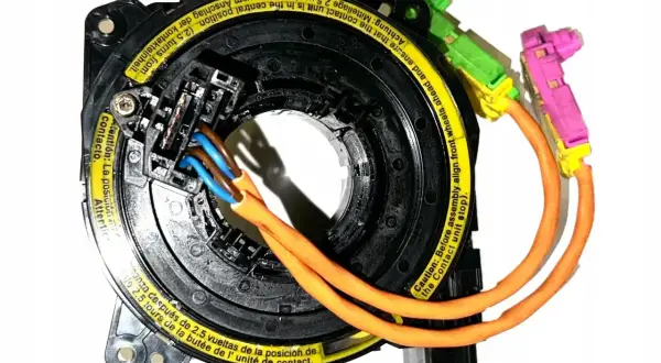 Uszkodzony czujnik wspomagania objawy mogą być różne. Ten element, taśma airbagu, jest kluczowy dla działania systemów bezpieczeństwa.