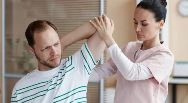 Czy rehabilitacja boli? Odkryj, co naprawdę możesz odczuwać