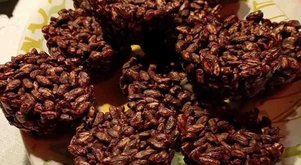 Gallette al cioccolato fondente, croccanti e golose, perfette per una pausa dolce.