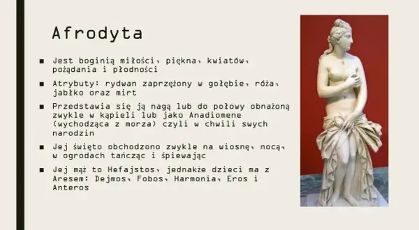 Afrodyta, bogini miłości, przedstawiona jako marmurowa rzeźba.