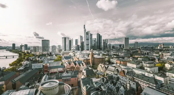 Frankfurt nad Menem: Atrakcje, "Mainhattan" i plan idealnego weekendu