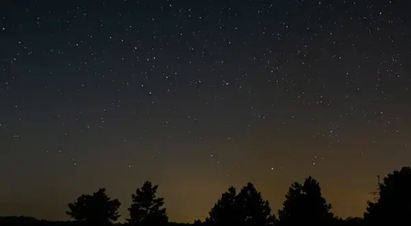Astrofotografia smartfonem: Jak zrobić zdjęcie gwiazd krok po kroku